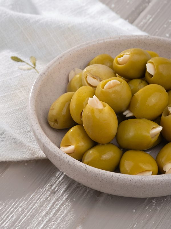 Badem Dolgulu Yeşil Zeytin